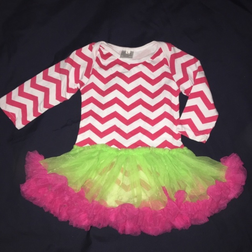 New Girl’s chevron Tutu dress size 2t